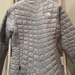 The North Face Women's Silver Quilted Puffer Jacket